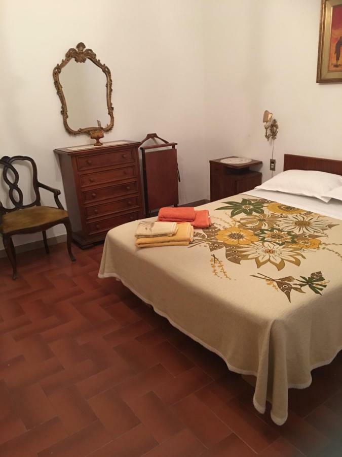 Casa Degli Zii Appartamento Letizia Luni Extérieur photo